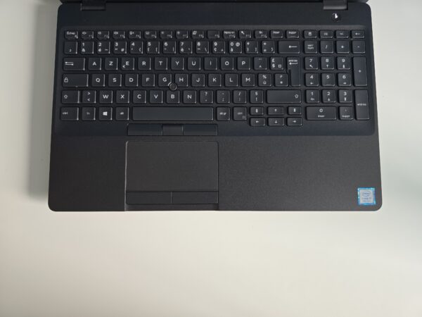 Dell Precision 3541 | 15" FULL HD | core i7 9th | 16 Go RAM | SSD 512 Go | Nvidia Quadro P620 – Image 3